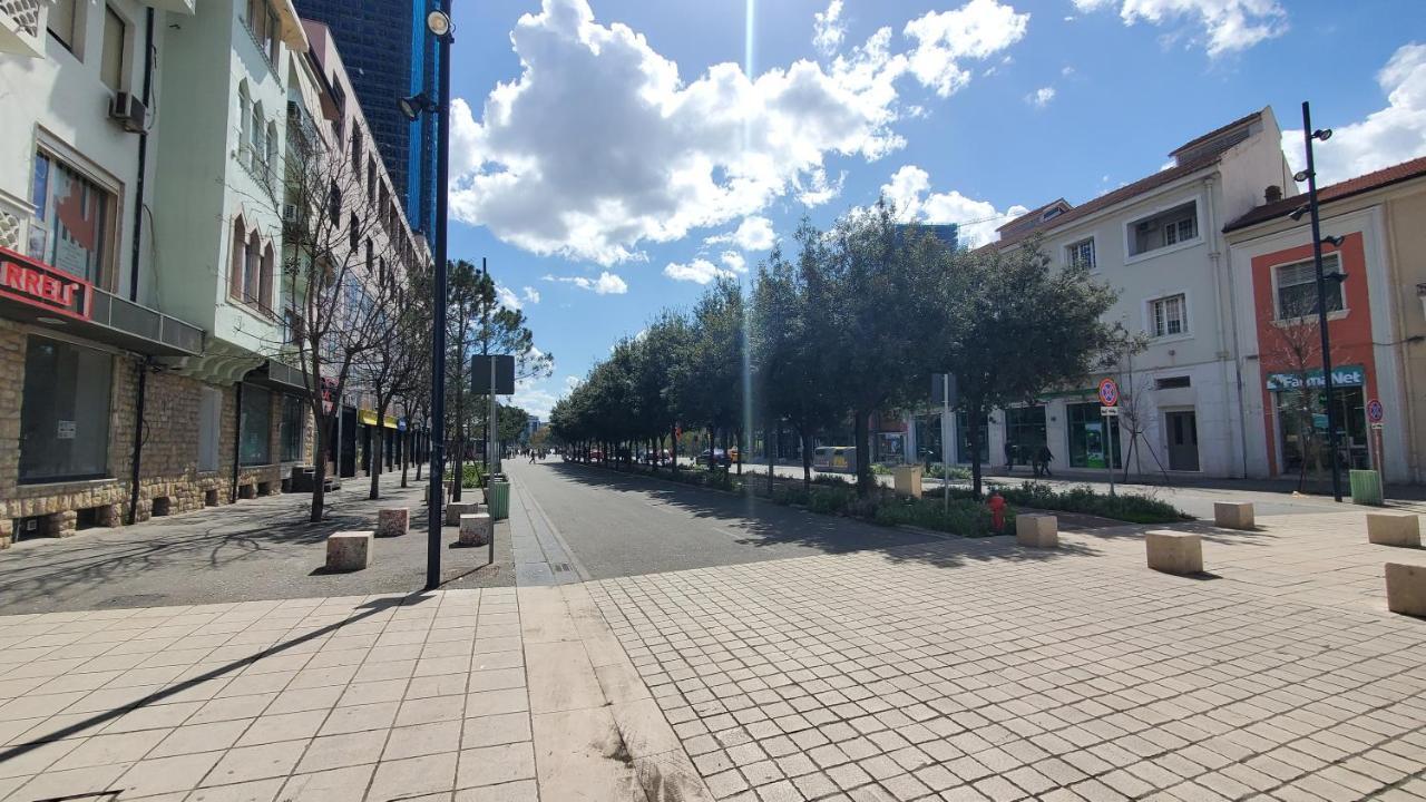 Metropolitan Apartments - City Center Тирана Экстерьер фото